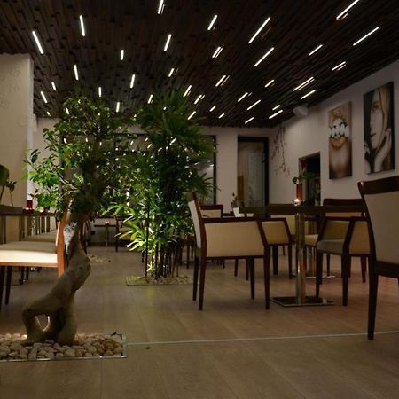 Zenti Plaza Hotel Дробета-Турну-Северин Екстер'єр фото